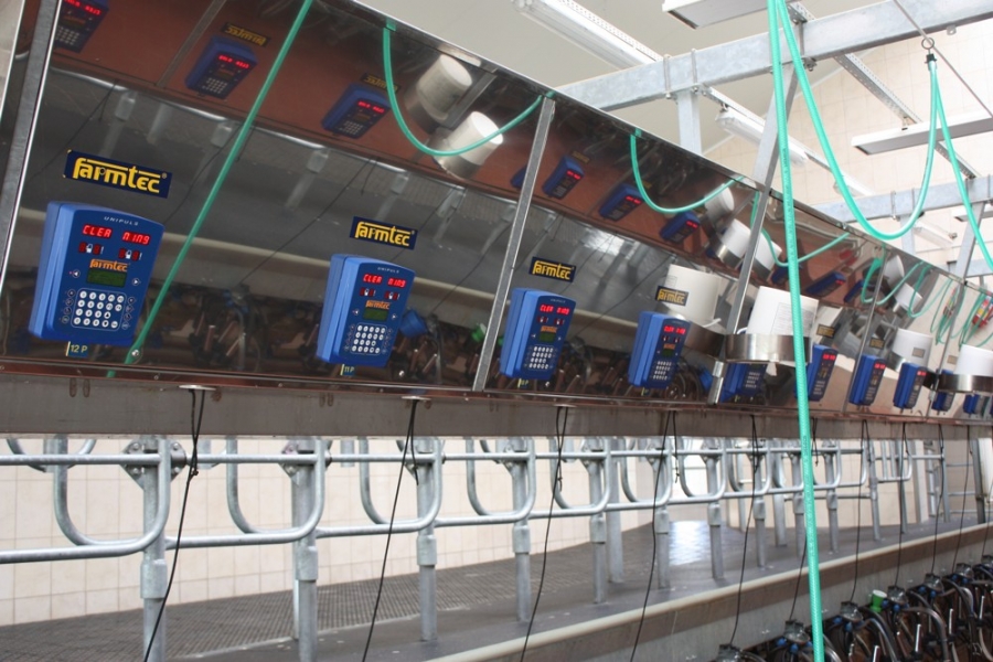 Milking parlor PARALLEL